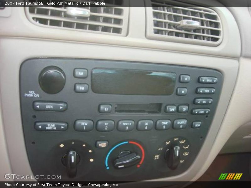 Gold Ash Metallic / Dark Pebble 2007 Ford Taurus SE