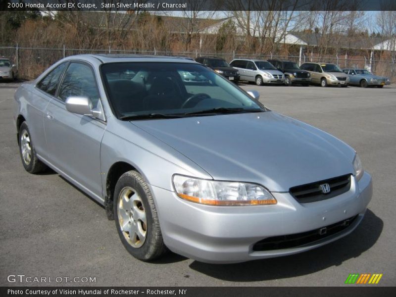 Front 3/4 View of 2000 Accord EX Coupe