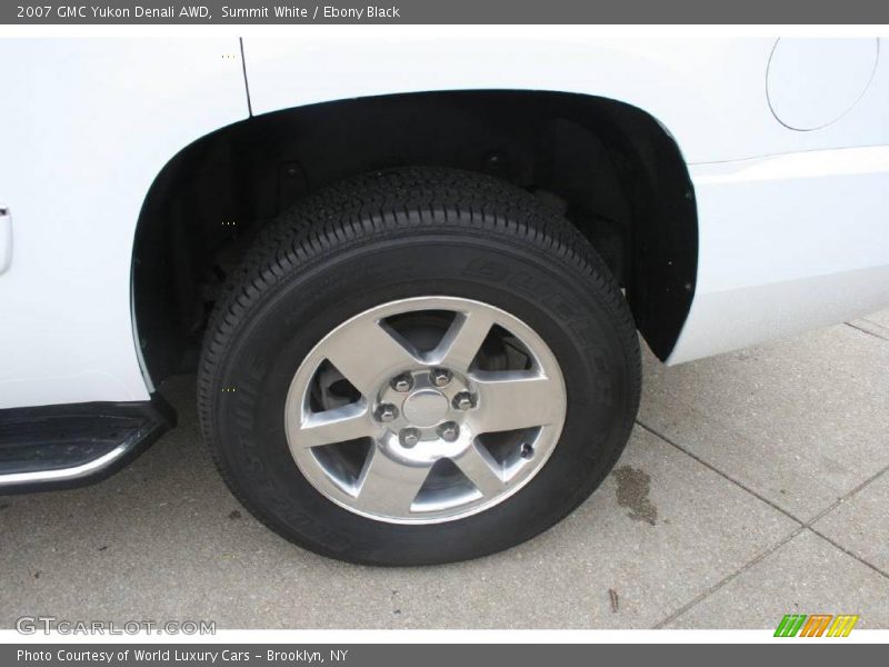 Summit White / Ebony Black 2007 GMC Yukon Denali AWD