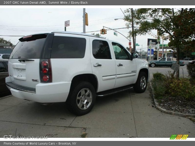 Summit White / Ebony Black 2007 GMC Yukon Denali AWD