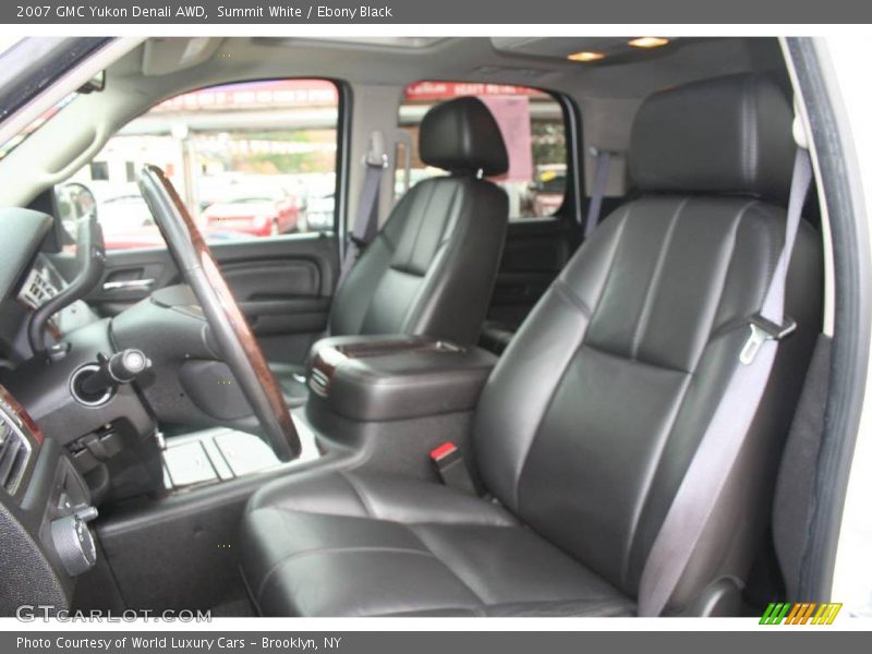 Summit White / Ebony Black 2007 GMC Yukon Denali AWD