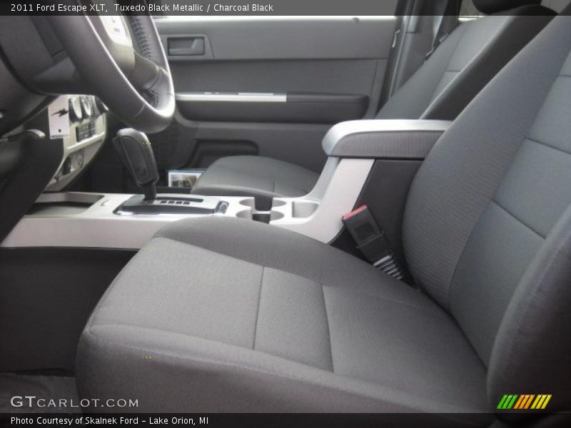 Tuxedo Black Metallic / Charcoal Black 2011 Ford Escape XLT