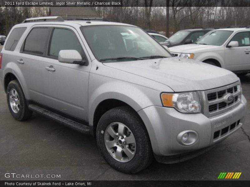 Front 3/4 View of 2011 Escape Limited