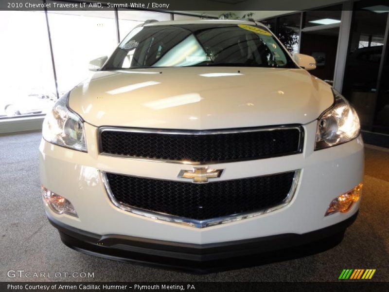 Summit White / Ebony 2010 Chevrolet Traverse LT AWD