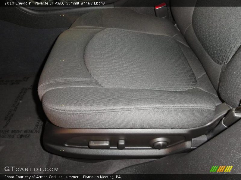 Summit White / Ebony 2010 Chevrolet Traverse LT AWD