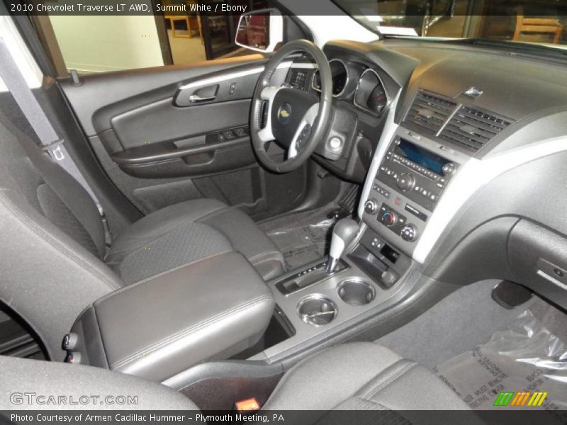 Summit White / Ebony 2010 Chevrolet Traverse LT AWD