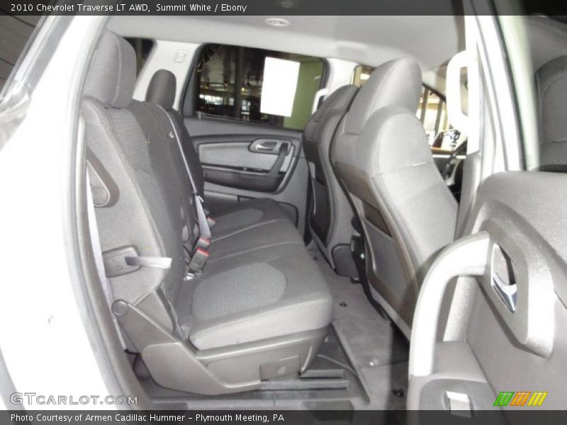 Summit White / Ebony 2010 Chevrolet Traverse LT AWD