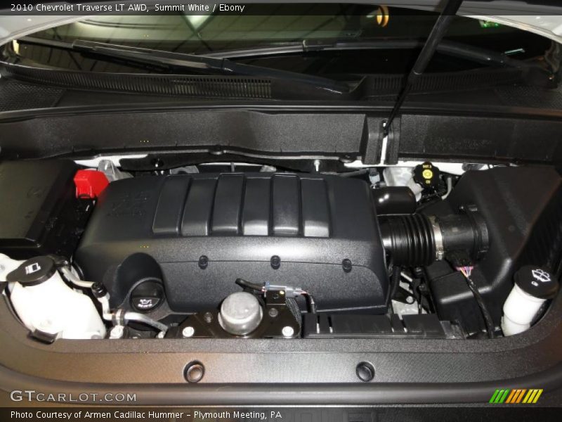 Summit White / Ebony 2010 Chevrolet Traverse LT AWD