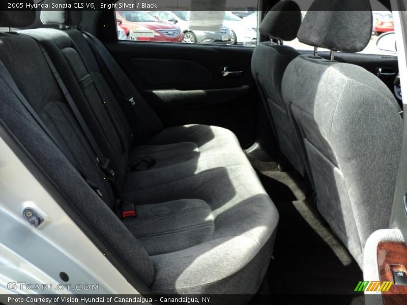 Bright Silver / Black 2005 Hyundai Sonata GLS V6