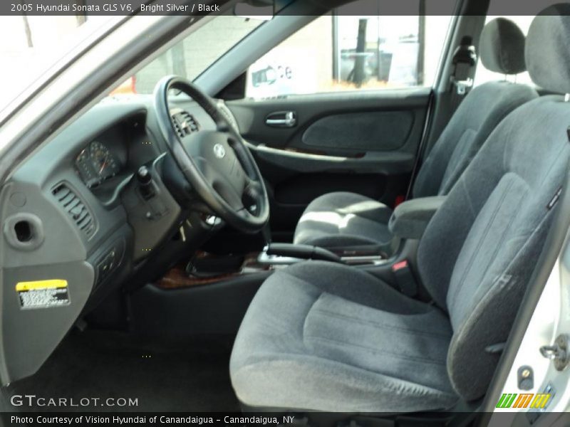 Bright Silver / Black 2005 Hyundai Sonata GLS V6