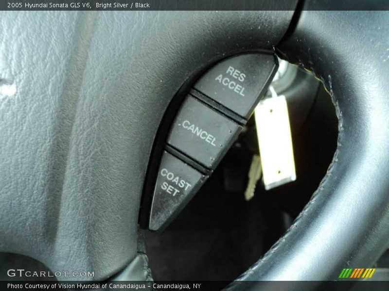 Bright Silver / Black 2005 Hyundai Sonata GLS V6
