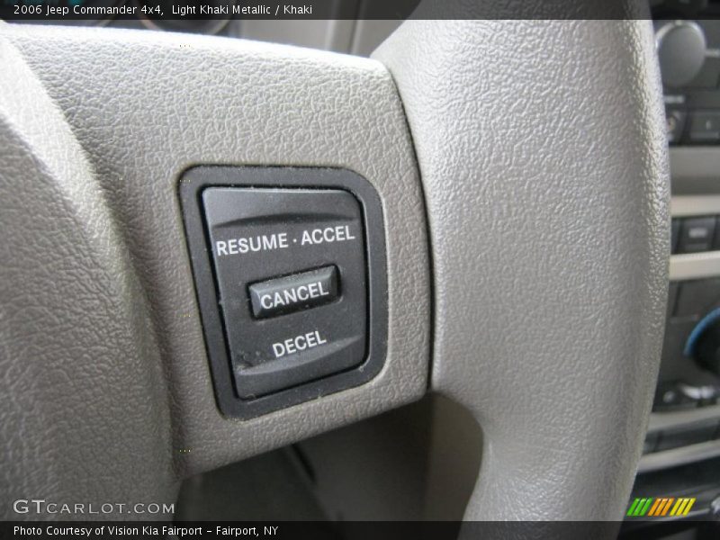 Light Khaki Metallic / Khaki 2006 Jeep Commander 4x4