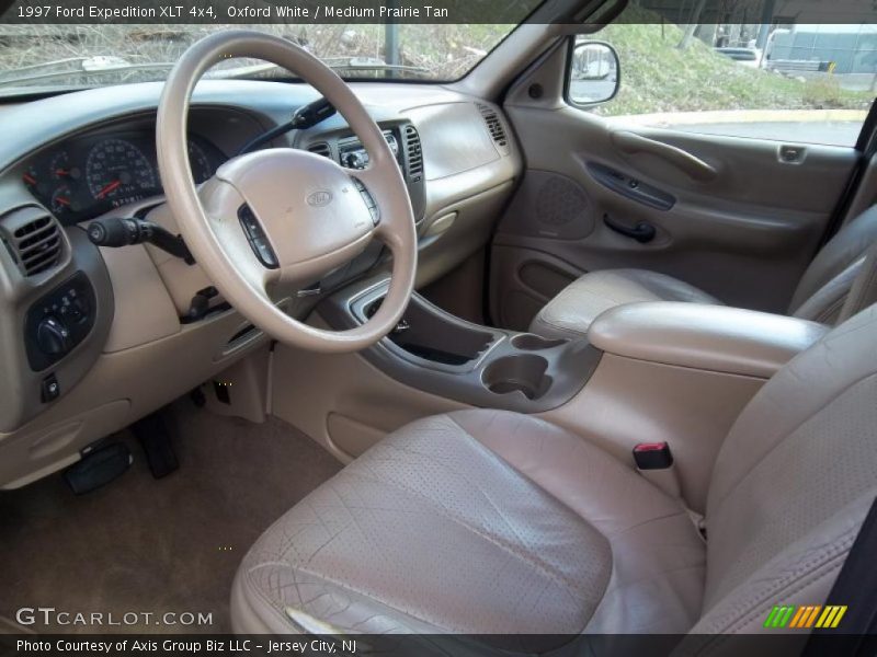 Oxford White / Medium Prairie Tan 1997 Ford Expedition XLT 4x4