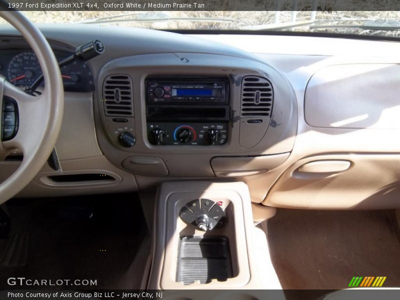 Oxford White / Medium Prairie Tan 1997 Ford Expedition XLT 4x4