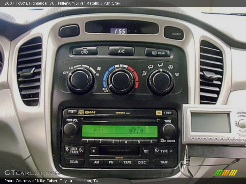 Controls of 2007 Highlander V6