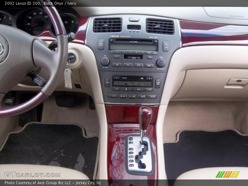 Black Onyx / Ivory 2002 Lexus ES 300