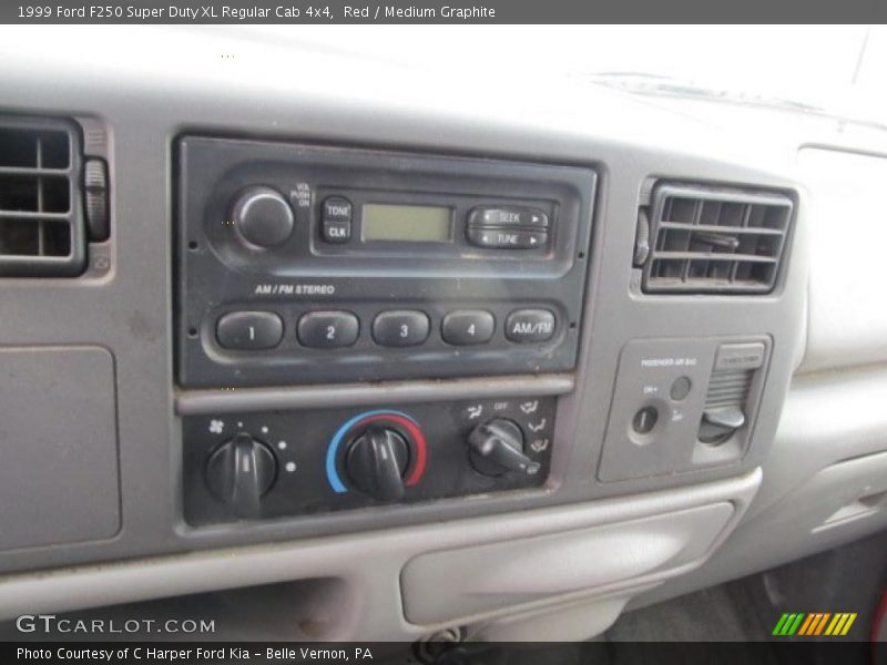 Red / Medium Graphite 1999 Ford F250 Super Duty XL Regular Cab 4x4