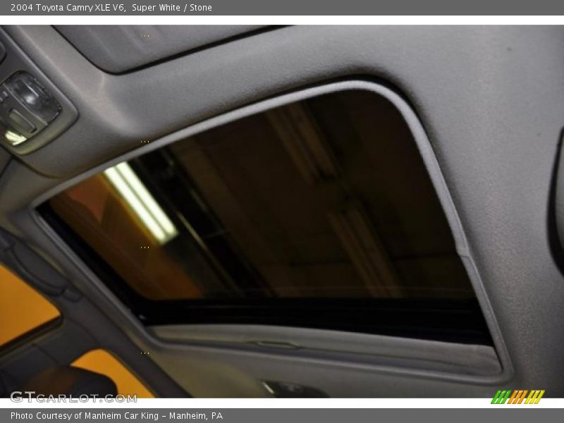 Super White / Stone 2004 Toyota Camry XLE V6