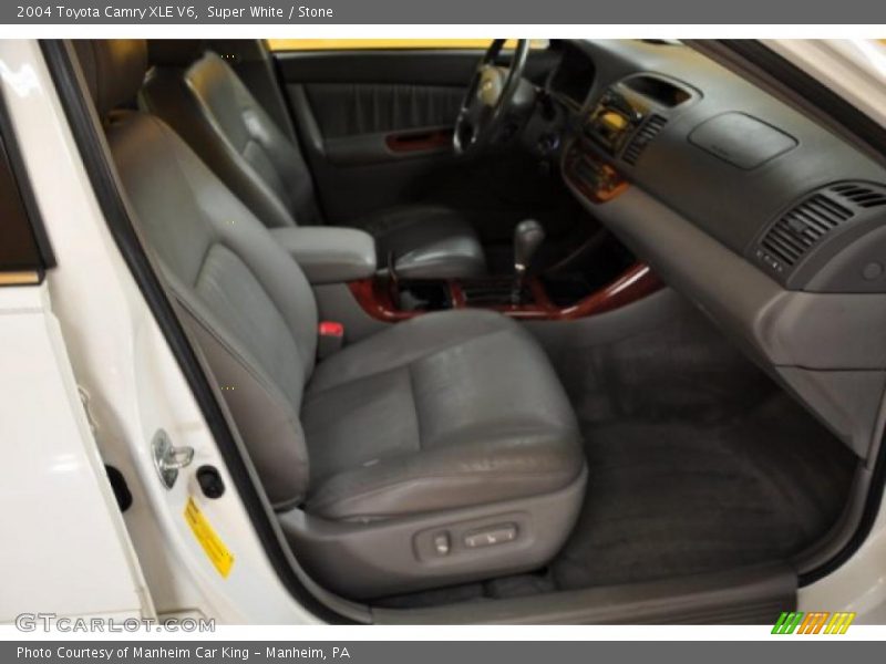 Super White / Stone 2004 Toyota Camry XLE V6