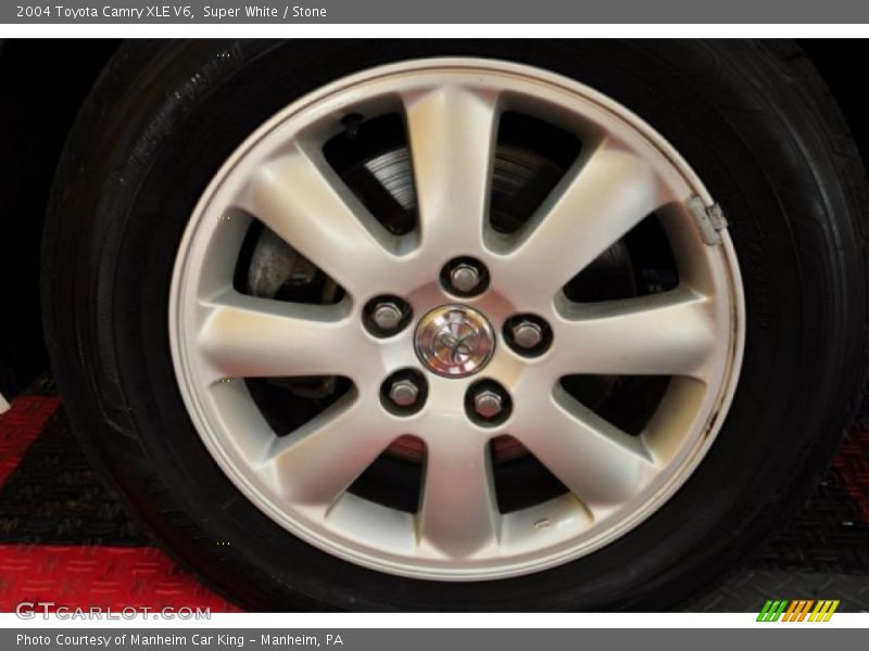 Super White / Stone 2004 Toyota Camry XLE V6
