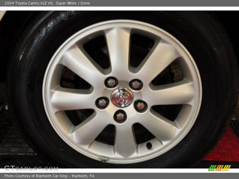 Super White / Stone 2004 Toyota Camry XLE V6