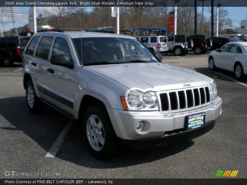 Bright Silver Metallic / Medium Slate Gray 2005 Jeep Grand Cherokee Laredo 4x4