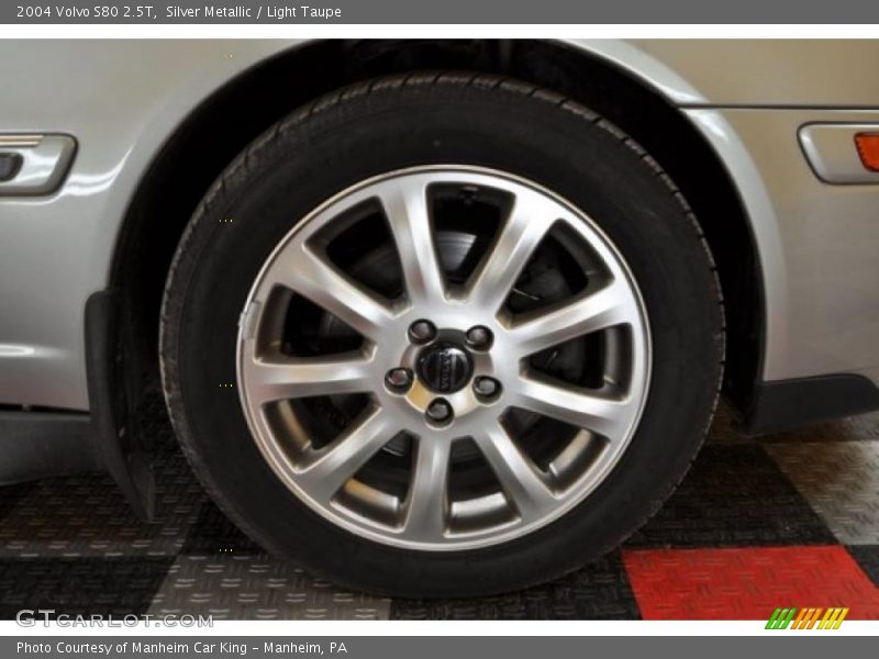 Silver Metallic / Light Taupe 2004 Volvo S80 2.5T