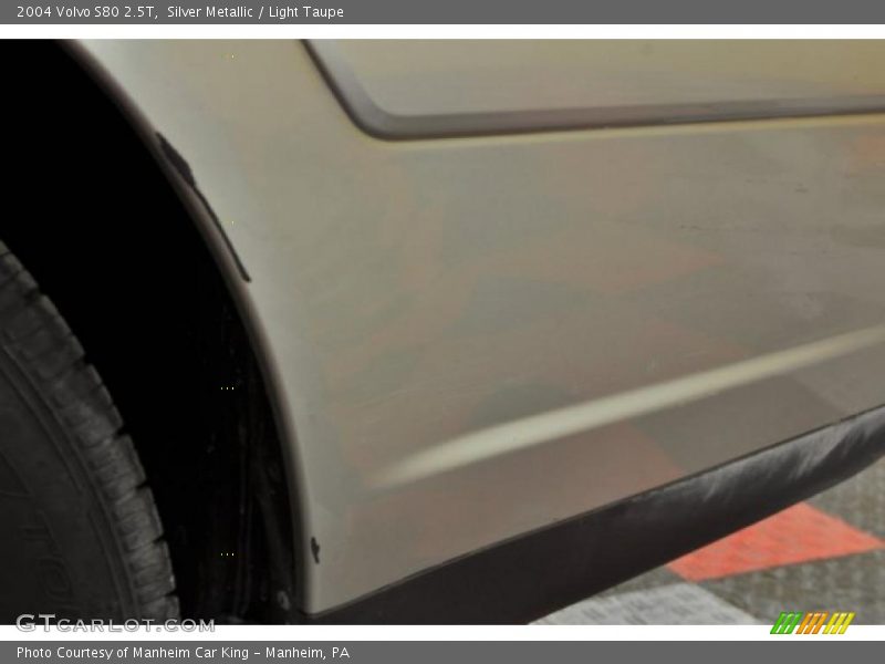 Silver Metallic / Light Taupe 2004 Volvo S80 2.5T