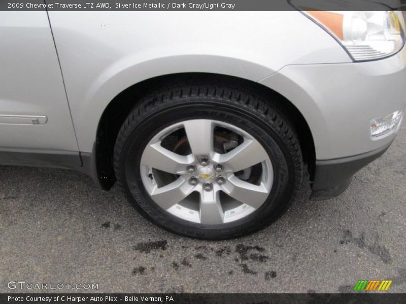 Silver Ice Metallic / Dark Gray/Light Gray 2009 Chevrolet Traverse LTZ AWD