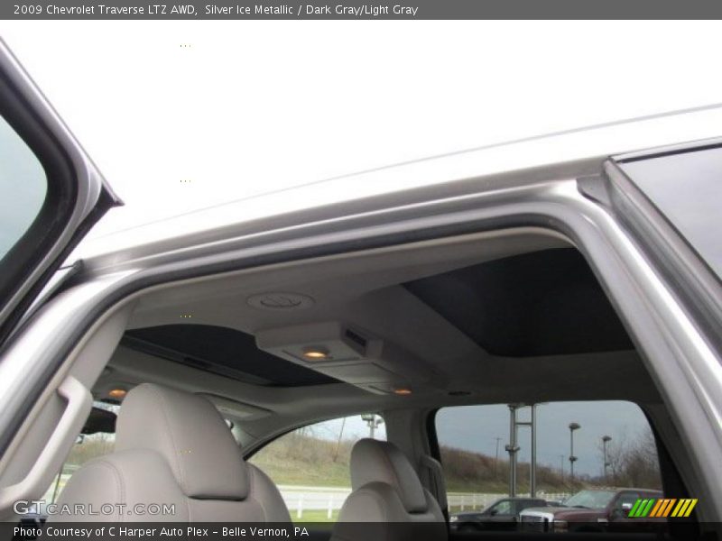 Silver Ice Metallic / Dark Gray/Light Gray 2009 Chevrolet Traverse LTZ AWD