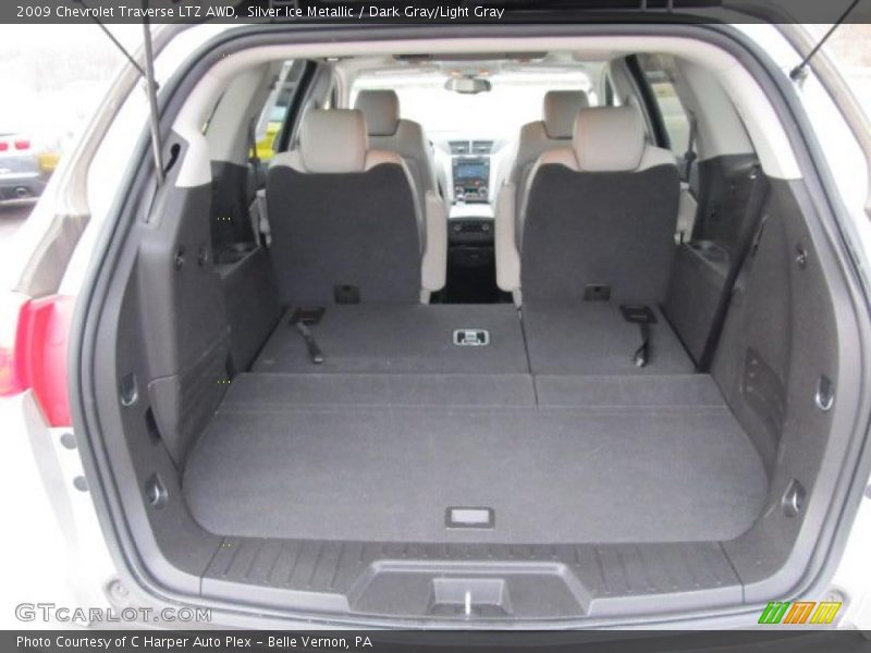  2009 Traverse LTZ AWD Trunk
