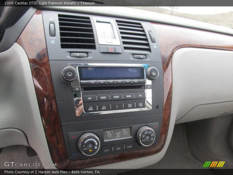Light Platinum Metallic / Titanium 2006 Cadillac DTS