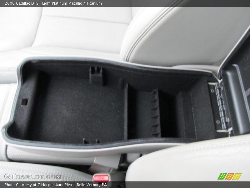 Light Platinum Metallic / Titanium 2006 Cadillac DTS