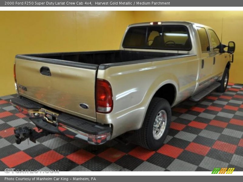 Harvest Gold Metallic / Medium Parchment 2000 Ford F250 Super Duty Lariat Crew Cab 4x4