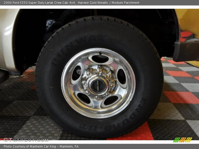 Harvest Gold Metallic / Medium Parchment 2000 Ford F250 Super Duty Lariat Crew Cab 4x4