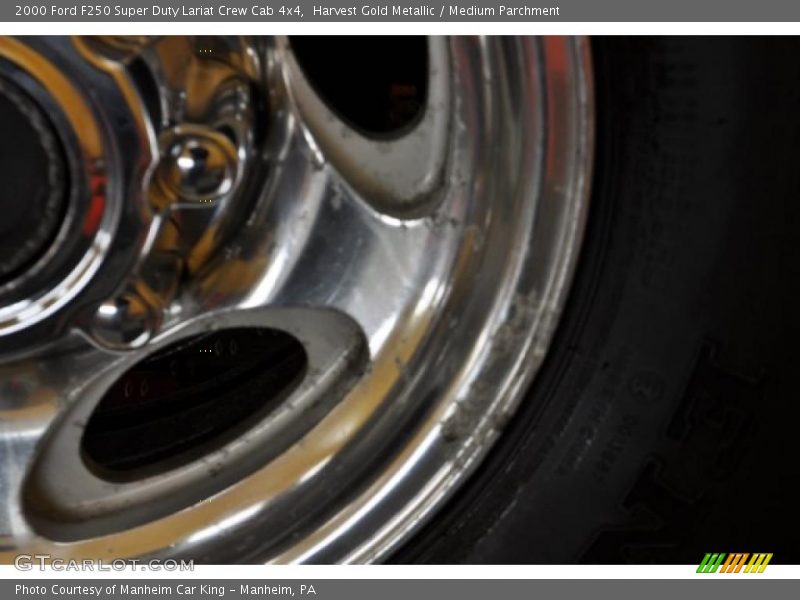 Harvest Gold Metallic / Medium Parchment 2000 Ford F250 Super Duty Lariat Crew Cab 4x4