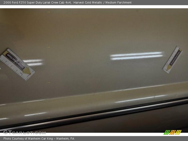 Harvest Gold Metallic / Medium Parchment 2000 Ford F250 Super Duty Lariat Crew Cab 4x4