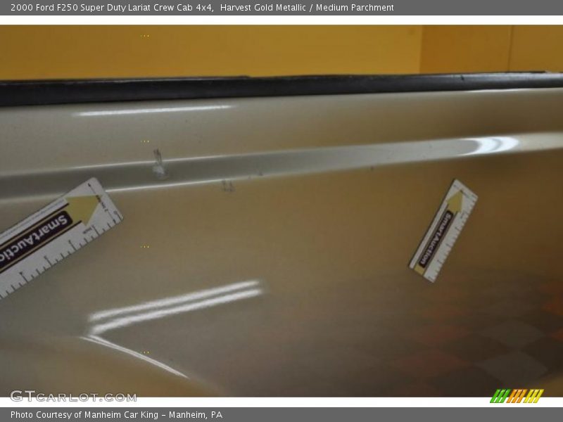 Harvest Gold Metallic / Medium Parchment 2000 Ford F250 Super Duty Lariat Crew Cab 4x4