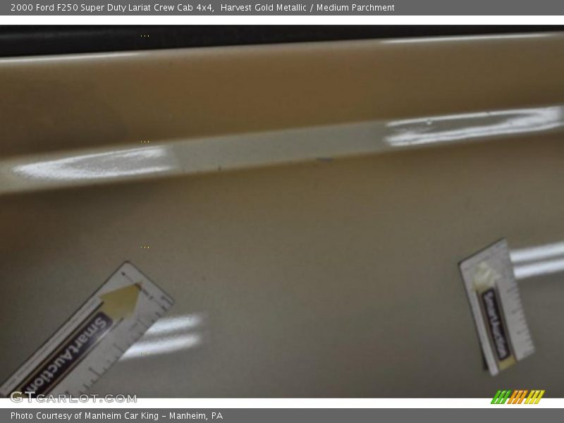 Harvest Gold Metallic / Medium Parchment 2000 Ford F250 Super Duty Lariat Crew Cab 4x4