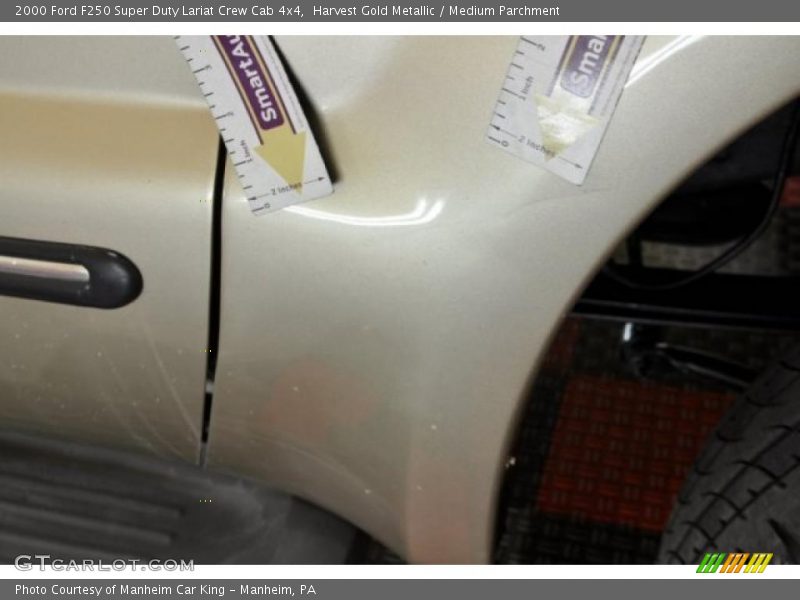 Harvest Gold Metallic / Medium Parchment 2000 Ford F250 Super Duty Lariat Crew Cab 4x4