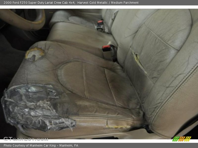 Harvest Gold Metallic / Medium Parchment 2000 Ford F250 Super Duty Lariat Crew Cab 4x4