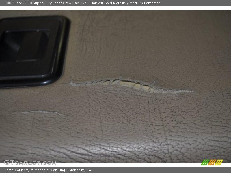 Harvest Gold Metallic / Medium Parchment 2000 Ford F250 Super Duty Lariat Crew Cab 4x4