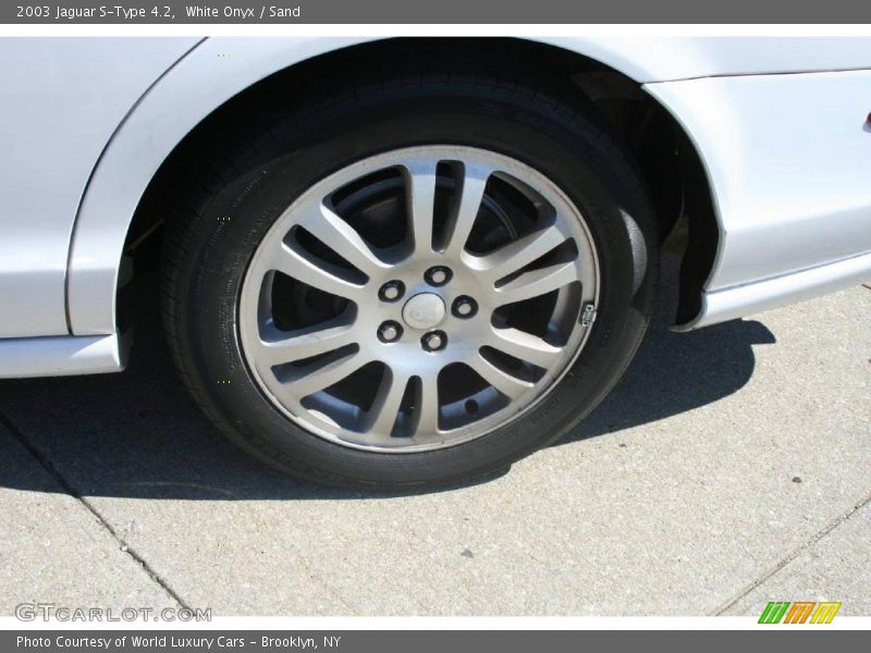 White Onyx / Sand 2003 Jaguar S-Type 4.2