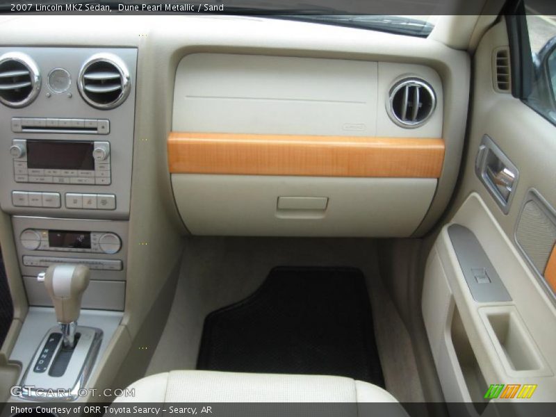 Dune Pearl Metallic / Sand 2007 Lincoln MKZ Sedan