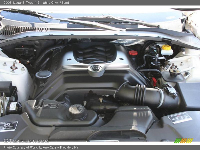 White Onyx / Sand 2003 Jaguar S-Type 4.2