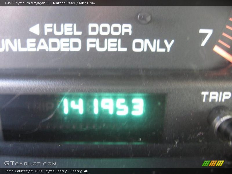 Maroon Pearl / Mist Gray 1998 Plymouth Voyager SE