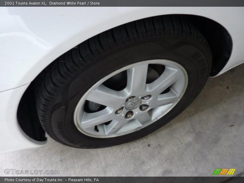 Diamond White Pearl / Stone 2001 Toyota Avalon XL
