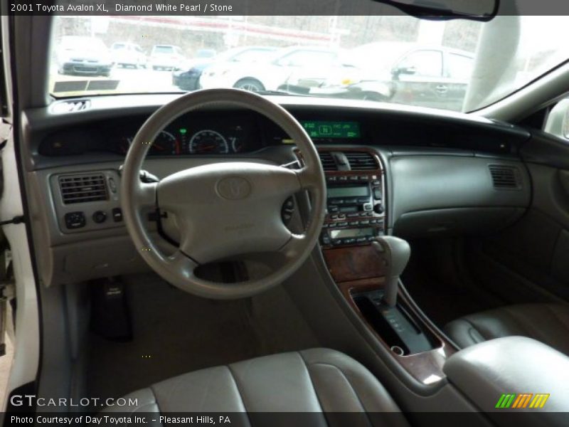 Diamond White Pearl / Stone 2001 Toyota Avalon XL