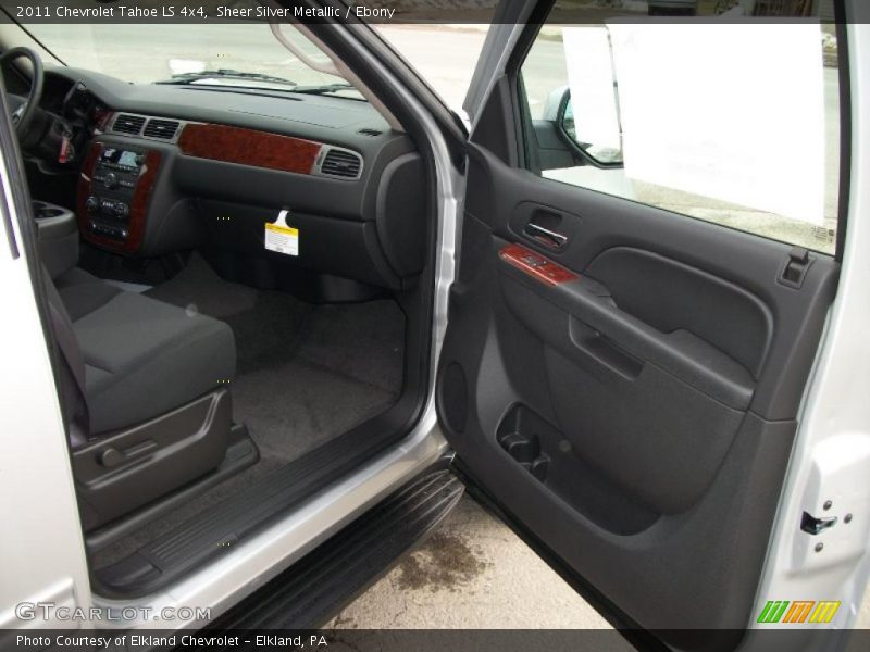 Sheer Silver Metallic / Ebony 2011 Chevrolet Tahoe LS 4x4