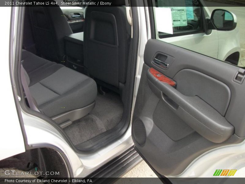 Sheer Silver Metallic / Ebony 2011 Chevrolet Tahoe LS 4x4